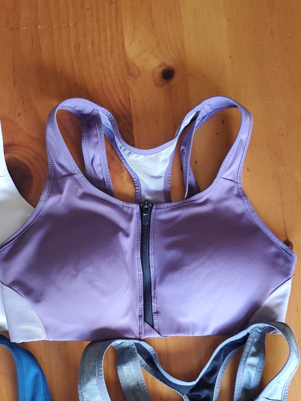 Nike Women’s Front-Zip Sports Bras - Picture 3 of 10